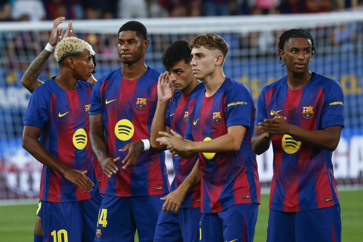 برشلونة يستضيف آينتراخت فرانكفورت في مواجهة حاسمة بدوري أبطال أوروبا